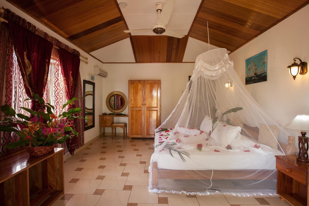 Etoile Labrine Guest House La Digue  Extérieur photo