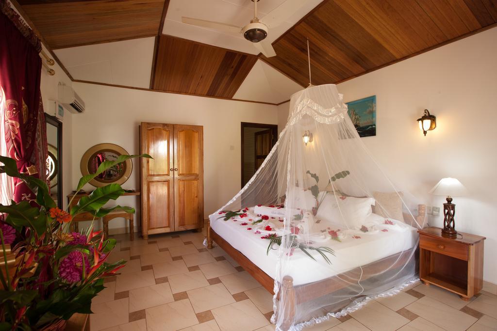 Etoile Labrine Guest House La Digue  Extérieur photo